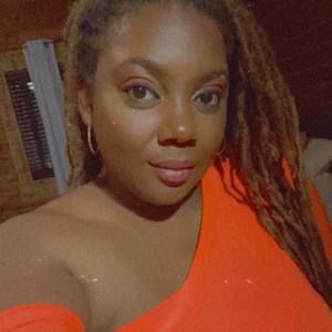 Meet your Posher, Leigh